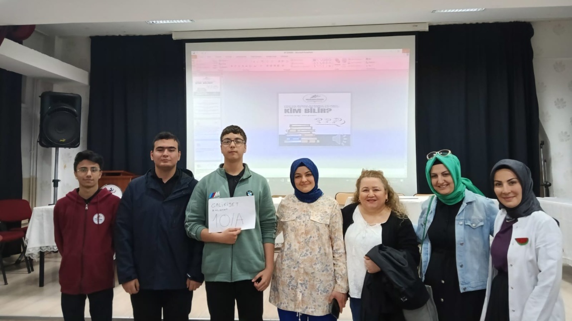 10.SINIFLAR ARASI DÜZENLENEN BİLGİ YAŞIRMASININ GALİBİ 10-A SINIFI